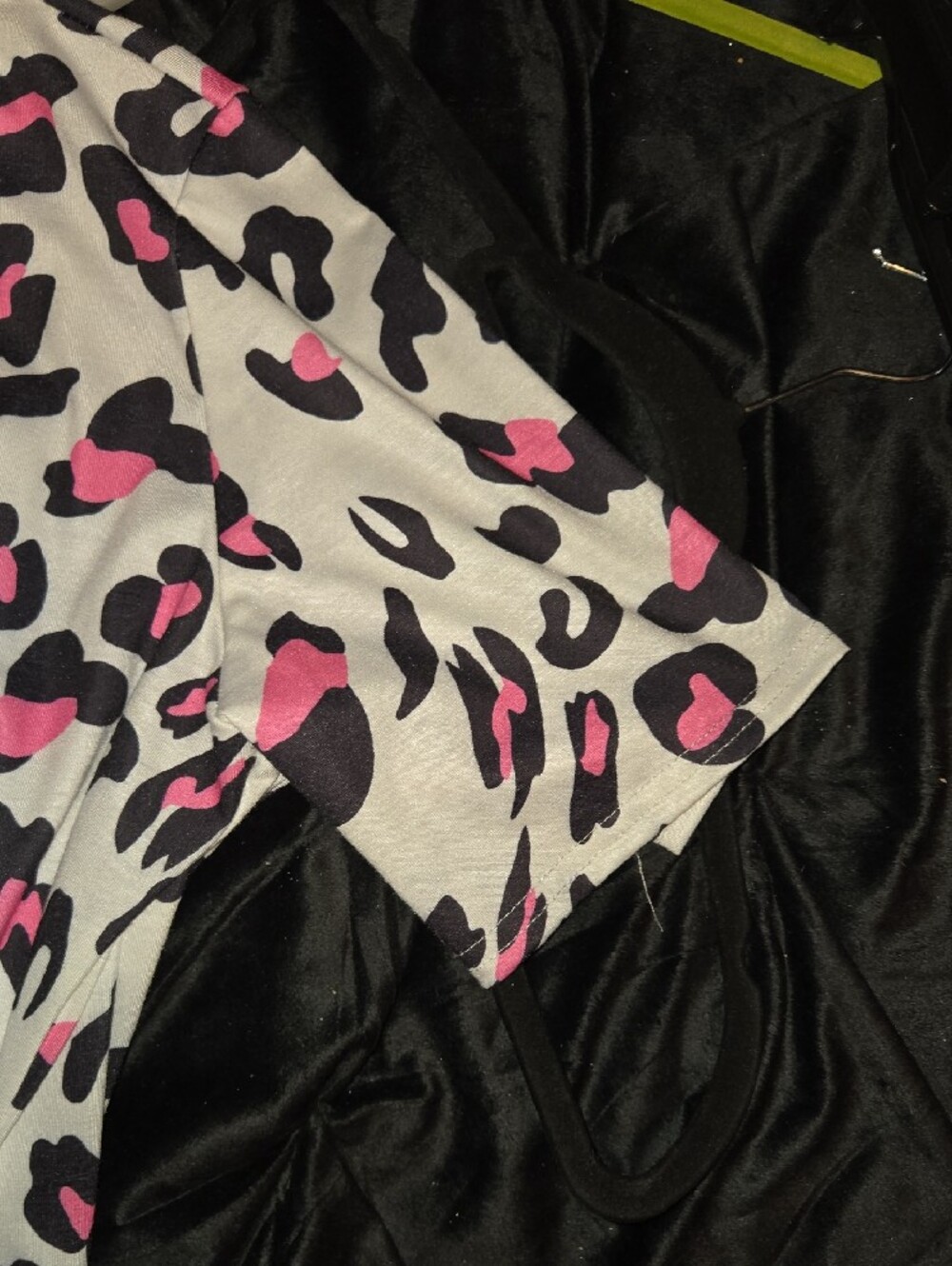 Women's Pink and Black Leopard Print Wrap Tie Dress - Picture 7 of 7